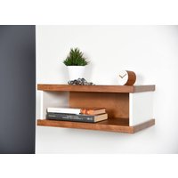 Schwebender Nachttisch Im Mid-Century-stil Aus Massivem Iroko Und Weißem Corian/Ablageregal Für Den Flur von EbanisteriaCavallaro