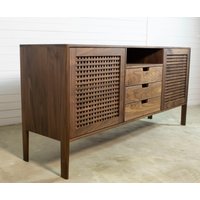 Walnuss Sideboard, Mid Century Credenza, Media Cabinet, Sandinavian Design Walnuss Sideboard, Mid Century Credenza, Media Cabinet, Sandinavian Design von EbenusFurniture