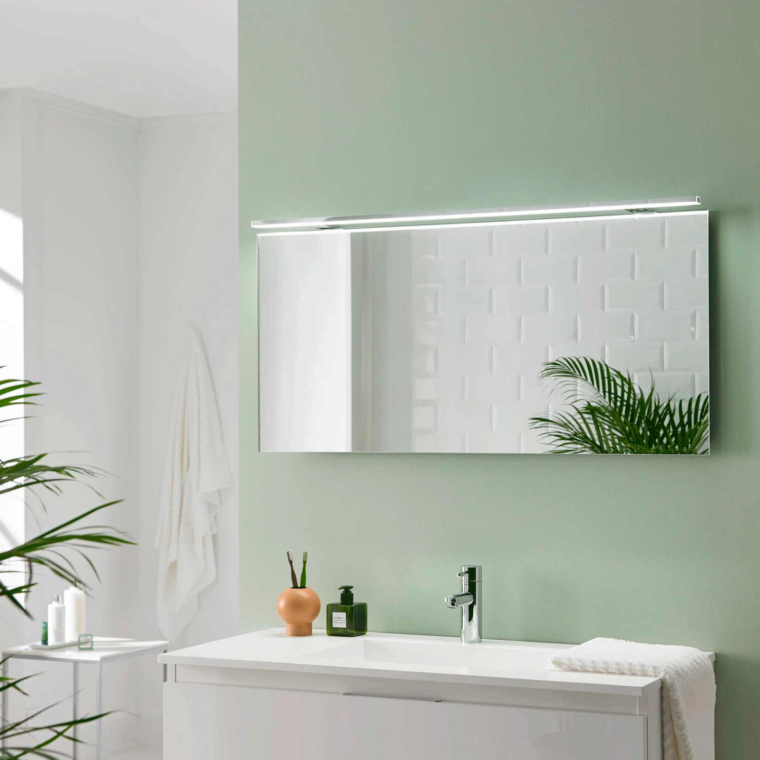Ebir Led Spiegelleuchte Esther Wandleuchte Wandlampe Leuchte Lampe Bilderleuchte B-Ware Ebir Led Spiegelleuchte Esther Wandleuchte Wandlampe Leuchte Lampe Bilderleuchte B-Ware von Ebir