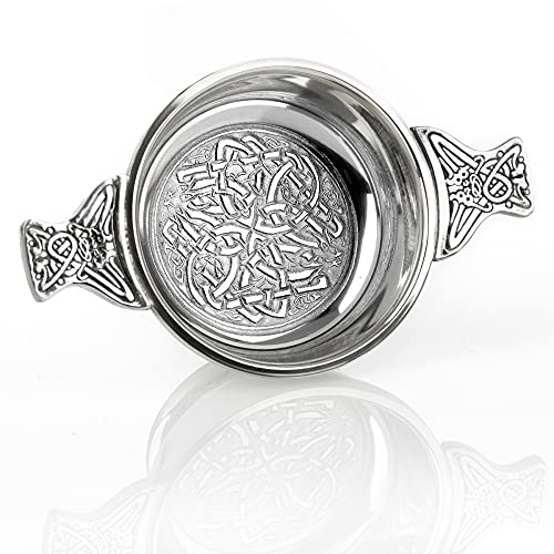 Eburya Celtic Circle - Schottischer Highland Whisky Quaich mit keltischen Ornamenten von Eburya