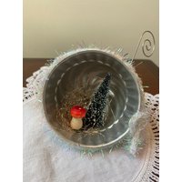 Vintage Mini Bundt Zinn Ornament Mit Zauberpilz von Eclectrix