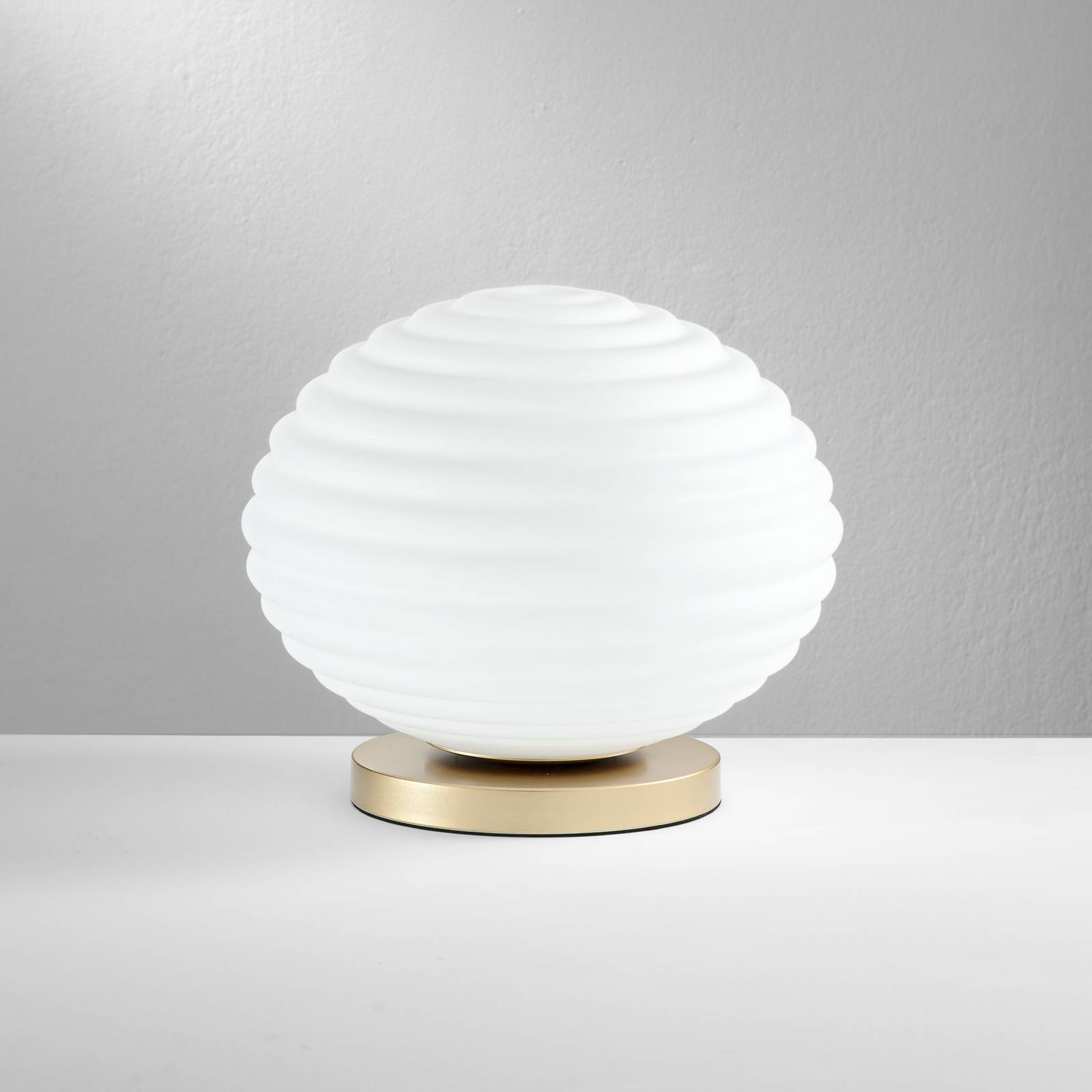 Tischleuchte Ripple, goldfarben/opal, Ø 32 cm von Eco-Light