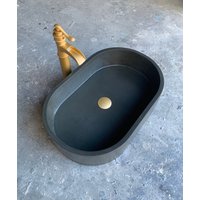 Holzkohle Oval Beton Badezimmer Gefäß Waschbecken von EcoDesignerConcrete