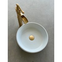 Kleine Weiße Betongefäß Waschbecken Schüssel Winziges Badezimmer von EcoDesignerConcrete