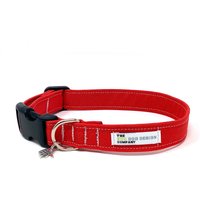 Cherry Red Wasserabweisendes Verstellbares Hundehalsband von EcoDogDesigns