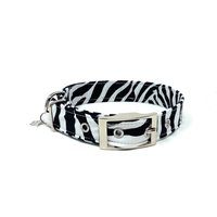Zebra Animal Print White Tiger Traditionelles Eyelet Hundehalsband von EcoDogDesigns