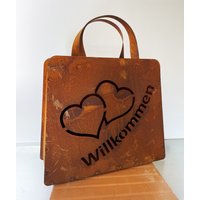 Edelrost Handtasche Willkommen Mit Doppelherz 32x37cm Tasche Zum Bepflanzen Rost Pflanztasche Blumentopf Windlicht Gartendeko Edelrost Handtasche Willkommen Mit Doppelherz 32x37cm Tasche Zum Bepflanzen Rost Pflanztasche Blumentopf Windlicht Gartendeko von Edelrostwelt