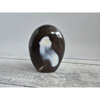 Orca-Achat Chalcedon 270G Freeform Mit Standfläche #20 von EdelsteinchenWelt