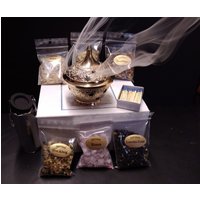 Weihrauch-Set | Mit 6 Sorten Weihrauch + Kohle Und Räuchergefäß Aus Messing Weihrauch-Set | Mit 6 Sorten Weihrauch + Kohle Und Räuchergefäß Aus Messing von EditionEternum