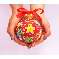 Lebkuchen Ornament, Personalisierte Handgemalte Glas Christbaumkugel, Weihnachtsbaum Dekoration, Individuelles Baby Erstes Weihnachtsgeschenk in Free von EdutainmentToys