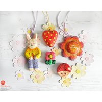 Pappmache Hase Ornament, Herz, Blumen, Blumen Brosche, Marienkäfer Magnet von EfthimiaPapierMache