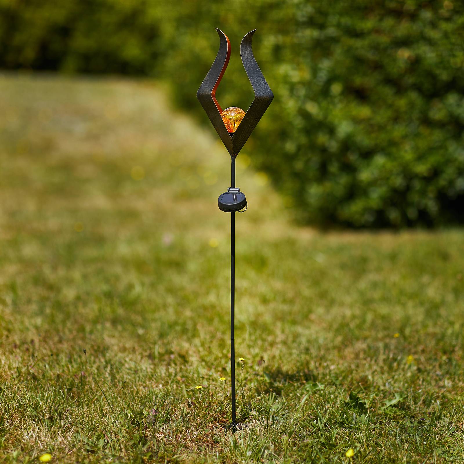 LED-Solar-Erdspießleuchte 48702 mit Glaskugel LED-Solar-Erdspießleuchte 48702 mit Glaskugel von EGLO