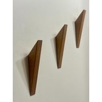 Haken Aus Eiche. Ab 2 Paar Gratis Versand Code .individuell Einsetzbar. Garderobenhaken, Organizer , Towel Hook Home Decor Gift von EicheKreationen