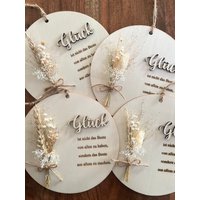Glück - Gravur Holzschild Mit Trockenblumen L Geschenk Deko Glück - Gravur Holzschild Mit Trockenblumen L Geschenk Deko von EineFreudeMachen