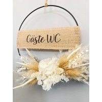 Trockenblumenkranz Mit Spruch Toilette L Gäste Wc Lounge Büro Praxis Türkranz Dekokranz Ring Größe 20 cm Durchmesser Trockenblumenkranz Mit Spruch Toilette L Gäste Wc Lounge Büro Praxis Türkranz Dekokranz Ring Größe 20 cm Durchmesser von EineFreudeMachen