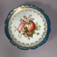 Antiker Teller Mit Obst Motiv Apfel Und Gold Im Stile Alt Wien Bindenschild Wandteller Prunkteller Antiker Teller Mit Obst Motiv Apfel Und Gold Im Stile Alt Wien Bindenschild Wandteller Prunkteller von EisenhoferAntik