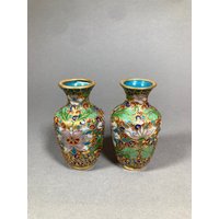 Paar Kleine Vintage Miniature Cloisonne Vasen Mit Emaille Blüten von EisenhoferAntik
