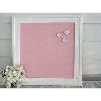 Cottage Pink Magnet Memo Board in Weicher Designer Baumwolle - 14, 5 X Zoll Handgefertigter Holzrahmen Pinnwand Quadratisch von EleganceFarmHome