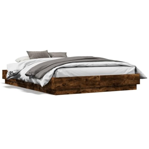 Eleganz Bettgestell Räuchereiche 120x190 cm | Massivholz im Landhausstil | Stabile & langlebige Rahmenkonstruktion | Ideal für Schlafzimmer & Gastzimmer Eleganz Bettgestell Räuchereiche 120x190 cm | Massivholz im Landhausstil | Stabile & langlebige Rahmenkonstruktion | Ideal für Schlafzimmer & Gastzimmer von Eleganz