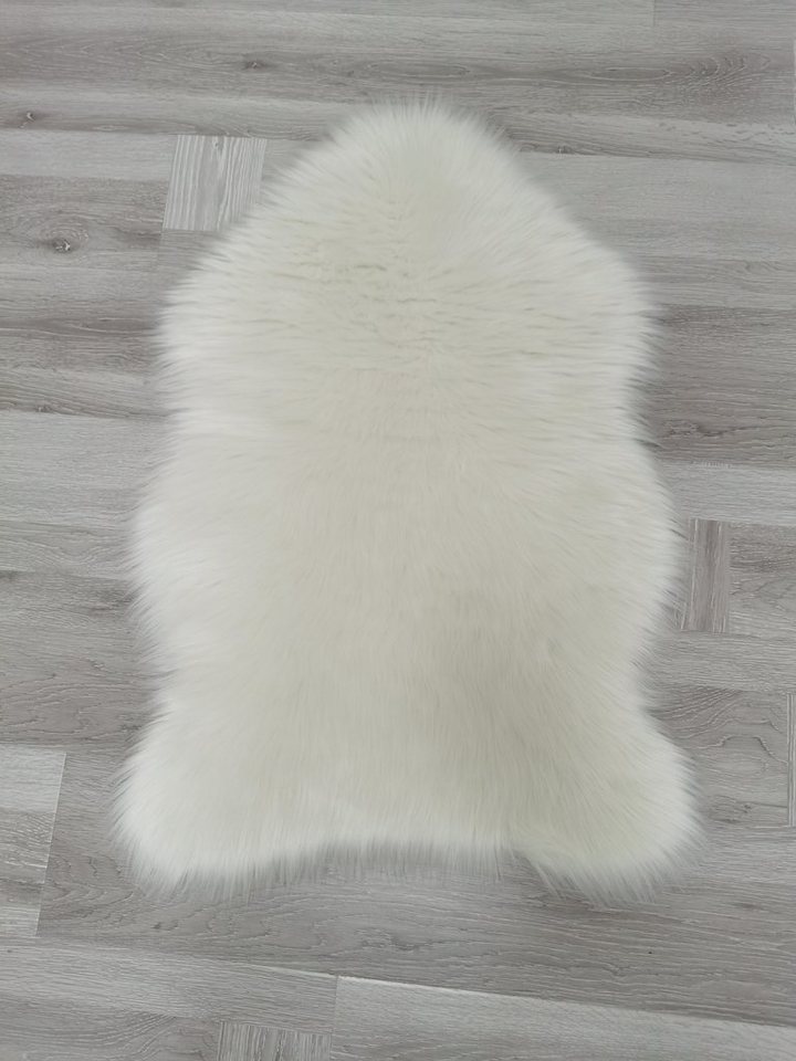Elegear Kunstrasen Teppich aus Kunstfell, Höhe: 60 mm, fellförmig Elegear Kunstrasen Teppich aus Kunstfell, Höhe: 60 mm, fellförmig von Elegear