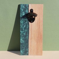 Wandmontierter Flaschenöffner Aus Eichenharz | Holz Einweihungsgeschenk Geburtstagsgeschenk Hochzeitsgeschenk von ElementtiHome