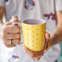 Gelb-Lila Handgemachter Kaffeebecher Mit Pepitas | Tasse Lila Henkel Keramik Keramiktasse Teetasse Einzigartige von ElenaAgata