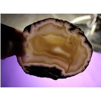 Durchscheinende Scheibe Aus Einem Achat Geode Brasilien von ElevatedByNature