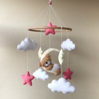 Mobile Baby Mädchen Bär Auf Dem Mond Sterne Und Wolken Neutrales Kinderzimmer Dekor Erstes Weihnachtsgeschenk von ElfBabyMobile