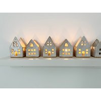 Handgemachtes Keramikhaus Teelichthalter Rustikale Weihnachtsdekoration Handgemachtes Keramikhaus Teelichthalter Rustikale Weihnachtsdekoration von EliCStudio