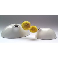 Magnetvase/Two Ways" - Wandvasenset Keramikvase Porzellanvase Weisse-Vase Kühlschrankmagnet von ElkePfeiferStudio