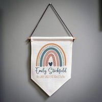 Geburtsdaten Wimpel Flagge - Kinderzimmer Taufgeschenk Boho Regenbogen Kinder Leinen von EllieBeanPrints