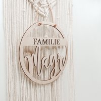 Familienschild Personalisiert Mit Namen Türschild Hochzeitsgeschenk Trockenblumenkranz von EllizShop