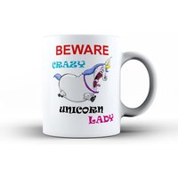 Verrückte Einhorn Lady Mug & Coaster Set Mama Gran Schwester Frau Freundin Geburtstag Lustige Kaffee Tee Becher, Mütter Tag Tier Cup Neuheitgeschenk Verrückte Einhorn Lady Mug & Coaster Set Mama Gran Schwester Frau Freundin Geburtstag Lustige Kaffee Tee Becher, Mütter Tag Tier Cup Neuheitgeschenk von Elmfox