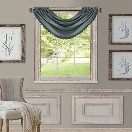 Elrene Home Fashions All Seasons Raumverdunkelnder Wasserfall-Fenstervolant, Zubehör für Schlafzimmer oder Wohnzimmer, Fenster mit Stangentaschen, 132,1 x 91,4 cm, Staubblau, 1 Volant von Elrene