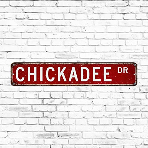 Chickadee Straßenschild, rustikales Aluminiumschild für Haustiere, Wandkunst, Outdoor, Tierliebhaber, Geschenk, dekoratives Vintage, rustikale Retro-Wanddekoration, lustiges Metall-Blechschild für Chickadee Straßenschild, rustikales Aluminiumschild für Haustiere, Wandkunst, Outdoor, Tierliebhaber, Geschenk, dekoratives Vintage, rustikale Retro-Wanddekoration, lustiges Metall-Blechschild für von Elvoes