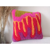 Buntes Abstraktes Handgetuftetes Massives Kissen Mit Einsatz Und Leinenrücken, Pop Art Tuftingkissen in Rosa Lila Gelb, Boho Home Decor von ElyanoraArt