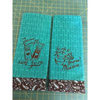 Bestickte Küchentuch von EmbDesignsbyKaren