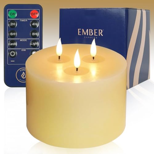 Ember Candles™ 13 cm x 15 cm elfenbeinfarbene dreifache Docht LED flackernde Batteriekerze - 100% echtes Wachs, ultra-realistisch, flammenlos, handgegossenes Design, 6-Stunden-Timer für sicheren von Ember Candles