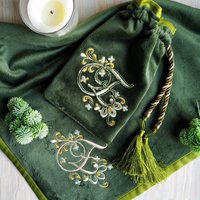 Tarot Tasche Und Tischdecke Im Set. Bestickter Koffer Mit Perlen. Personalisierte Seidensamt Für Tarot. Stickerei Tarot Tasche Und Tischdecke Im Set. Bestickter Koffer Mit Perlen. Personalisierte Seidensamt Für Tarot. Stickerei von EmbroDesignBoutique