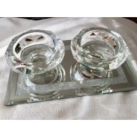 Doppel Kristallschliffglastealight Halter Auf Spiegeligem Sockel Doppel Kristallschliffglastealight Halter Auf Spiegeligem Sockel von EmbroideryBazaarShop