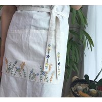 Schürze Für Frauen Leinen Baumwolle, Handgestickte Halbe Schürze, Stickerei Mit Blume, Vintage Bestickte von EmbroideryGiftsVN