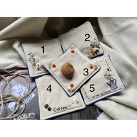 Set 5 Leinen Stoff Untersetzer, Hand Bestickt Tee Vintage Handgemachte Blumen Baumwolle Leinen, Untersetzer Tasse, Housewarming Geschenke von EmbroideryGiftsVN