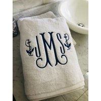 Monogramm Badetuch Set - Set Beinhaltet Badetuch, Hand Handtuch, Waschtuch - Ein Schönes Geschenk Für Hochzeiten Und Jubiläen von EmbroideryStudioPlus