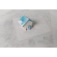 Keramik Mini Blaudach Haus - Frühlings Windlicht Dekoration von EmeraldGreenEyeCat
