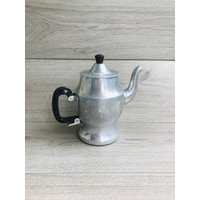 Vintage Große Aluminium Kaffeekanne 1 Liter Teekanne Silber Perkolator Metall Kaffeemaschine Camping Spplies von EmirDecorVintage