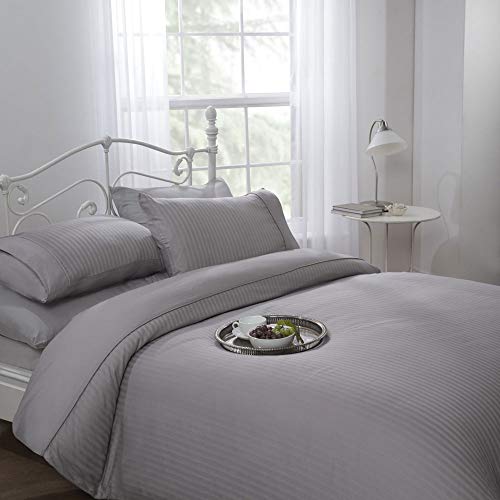 Emma Barclay Ritz Satin-Bettwäsche-Set, Fadenzahl 300, gestreift, silberfarben – Doppelbett Emma Barclay Ritz Satin-Bettwäsche-Set, Fadenzahl 300, gestreift, silberfarben – Doppelbett von Emma Barclay