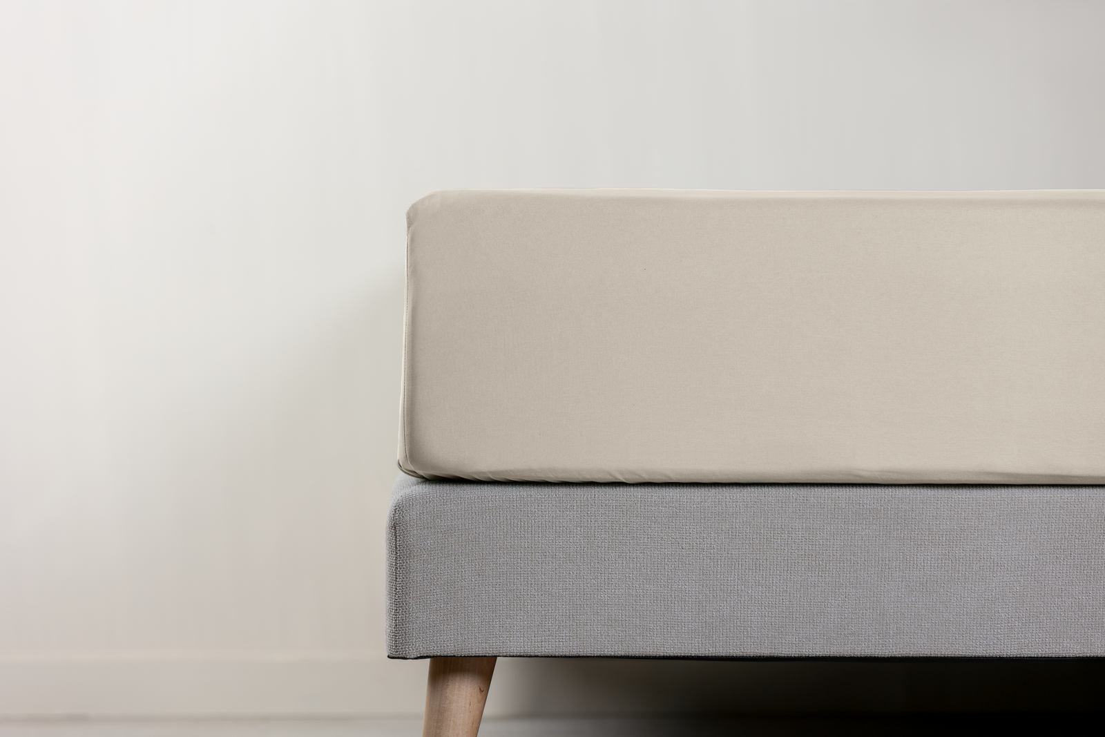 Emma Classic Spannbettlaken | Beige | 90x200cm Emma Classic Spannbettlaken | Beige | 90x200cm von Emma