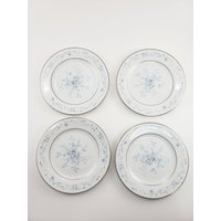 Noritake Carolyn Set Mit 4 Brottellern Noritake Carolyn Set Mit 4 Brottellern von EmmaLousHeirlooms