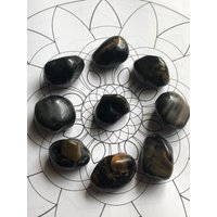 Schwarzer Onyx Trommelstein | 1 Stück Schwarzer Onyx Trommelstein | 1 Stück von EmpathMoonGems