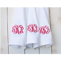 Besticktes Monogramm Handtuch Vine Monogramm Neues Zuhause Personalisiertes Geschenk Badezimmer Dekor Benutzerdefinierte Besticktes Monogramm Handtuch Vine Monogramm Neues Zuhause Personalisiertes Geschenk Badezimmer Dekor Benutzerdefinierte von EmpressionStudios